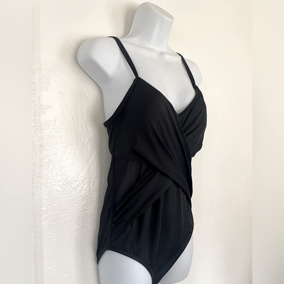Curves Tummy Control Swimsuit size M - Picture 5 of 7